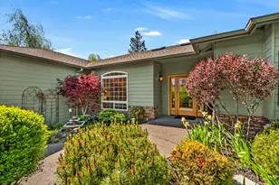 217 SE Soft Tail Dr, Bend, OR 97702 - Photo 3