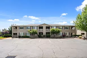 1990 Sky Park Dr, Medford, OR 97504 - Photo 1