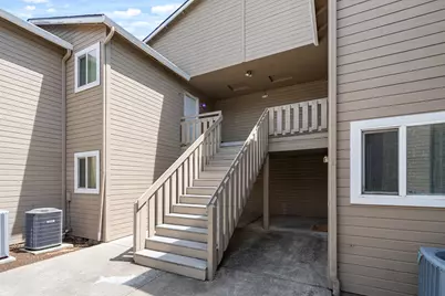 1988 Skypark, Medford, OR 97504 - Photo 5
