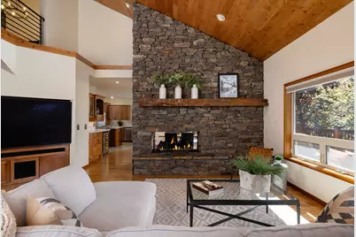 2590 NW Foley Court, Bend, OR 97703 - Photo 7