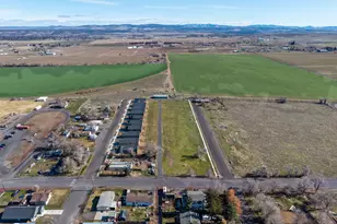 510 SW 6th St, Metolius, OR 97741 - Photo 3