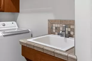 10421 Kestrel Rd, Klamath Falls, OR 97601 - Photo 31
