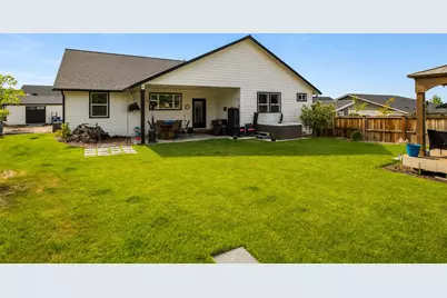 4232 SW Umatilla Avenue, Redmond, OR 97756 - Photo 3