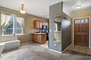 61095 Honkers Ct, Bend, OR 97702 - Photo 11