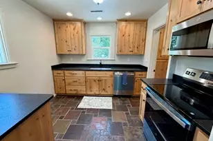 377 Pelton Ln, Gold Hill, OR 97525 - Photo 17