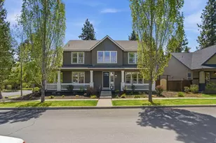 2417 NW Hosmer Lake Dr, Bend, OR 97703 - Photo 7