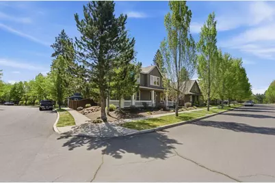 2417 NW Hosmer Lake Drive, Bend, OR 97703 - Photo 3
