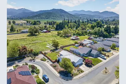 124 Samuel Lane, Phoenix, OR 97535 - Photo 39