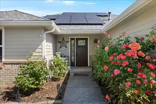 612 Vincent Ave, Central Point, OR 97502 - Photo 3