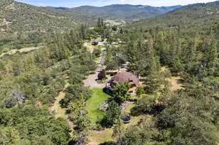 226 Entrada Dr, Eagle Point, OR 97524 - Photo 47