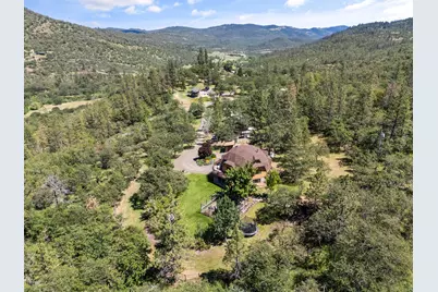 226 Entrada Drive, Eagle Point, OR 97524 - Photo 49