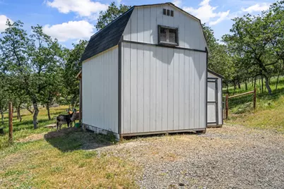 226 Entrada Drive, Eagle Point, OR 97524 - Photo 43