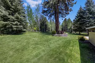 19307 Blue Lake Loop, Bend, OR 97702 - Photo 23