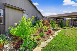1487 Flower St, Medford, OR 97504 - Photo 23