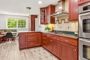 533 N Wexford Cir, Medford, OR 97504 - Photo 13
