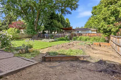 533 N Wexford Circle, Medford, OR 97504 - Photo 45