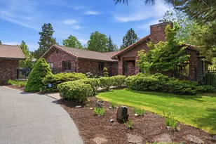 20407 Pine Vista Dr, Bend, OR 97702 - Photo 1
