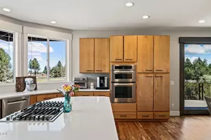 61885 Ward Rd, Bend, OR 97702 - Photo 17