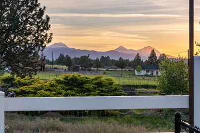 61885 Ward Road, Bend, OR 97702 - Photo 3
