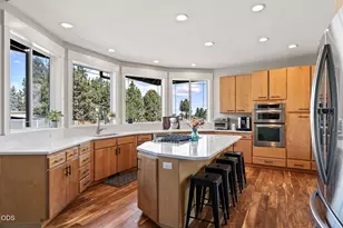 61885 Ward Rd, Bend, OR 97702 - Photo 15