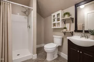 3687 SW 35th St, Redmond, OR 97756 - Photo 19