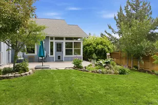 3687 SW 35th St, Redmond, OR 97756 - Photo 23