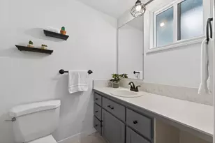 20676 Morningstar Dr, Bend, OR 97701 - Photo 17