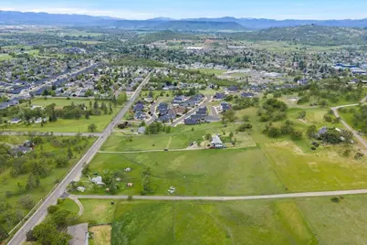 963 Stevens Road, Eagle Point, OR 97524 - Photo 13