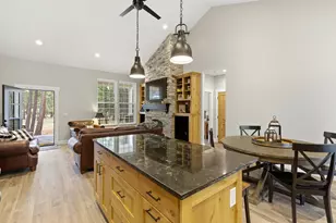 51795 Pine Loop Dr, La Pine, OR 97739 - Photo 11