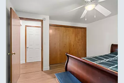 566 Village Drive, Central Point, OR 97502 - Photo 17