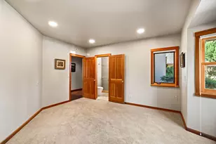 21725 Rickard Rd, Bend, OR 97702 - Photo 45