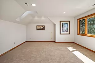 21725 Rickard Rd, Bend, OR 97702 - Photo 37