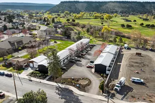 940 NW 2nd St, Prineville, OR 97754 - Photo 3