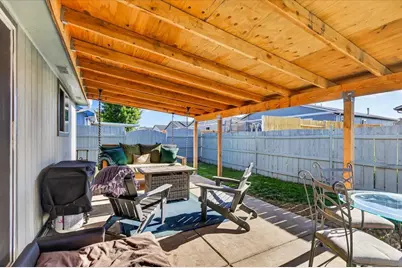 8008 Thunderhead Avenue, White City, OR 97503 - Photo 3