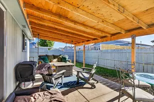 8008 Thunderhead Ave, White City, OR 97503 - Photo 3
