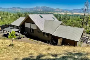 693 Ironwood Dr, Eagle Point, OR 97524 - Photo 3