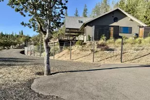 693 Ironwood Dr, Eagle Point, OR 97524 - Photo 37