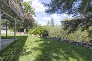 178 Bluebell Ln, Grants Pass, OR 97527 - Photo 41