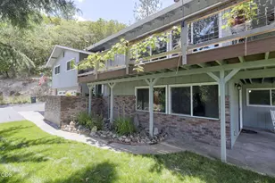 178 Bluebell Ln, Grants Pass, OR 97527 - Photo 3