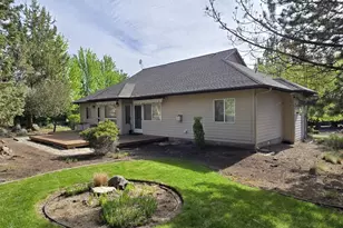 2261 Condor Dr, Redmond, OR 97756 - Photo 1