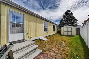 826 NE Shoshone Dr, Redmond, OR 97756 - Photo 31