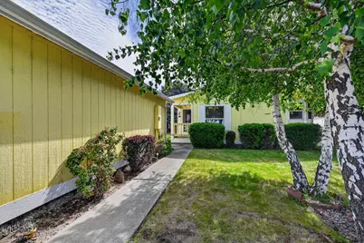 826 NE Shoshone Drive, Redmond, OR 97756 - Photo 35