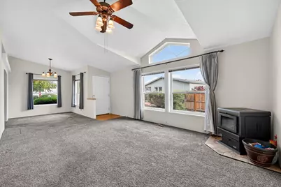 826 NE Shoshone Drive, Redmond, OR 97756 - Photo 23