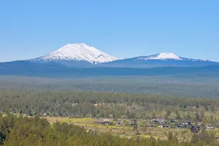 19717 SW Mount Bachelor Dr, Bend, OR 97702 - Photo 5