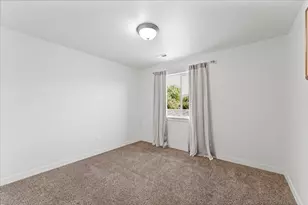 3775 Sidney Way, Medford, OR 97504 - Photo 33