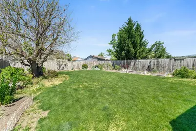 3775 Sidney Way, Medford, OR 97504 - Photo 17