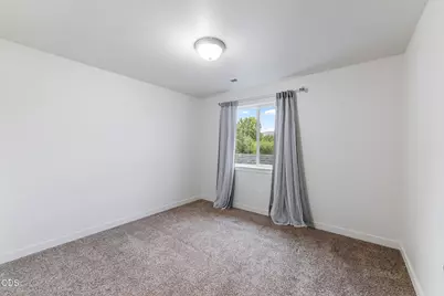 3775 Sidney Way, Medford, OR 97504 - Photo 23