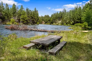 60655 River Bend Dr, Bend, OR 97702 - Photo 3