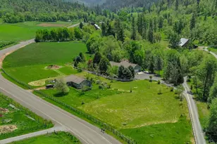 4000 Little Applegate Rd, Jacksonville, OR 97530 - Photo 37