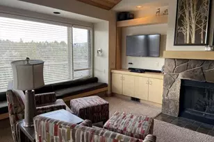 1916 Redtail Hawk Dr, Redmond, OR 97756 - Photo 5